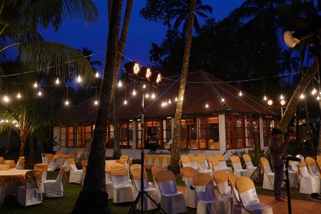 Kallanchery Retreat Kochi Extérieur photo